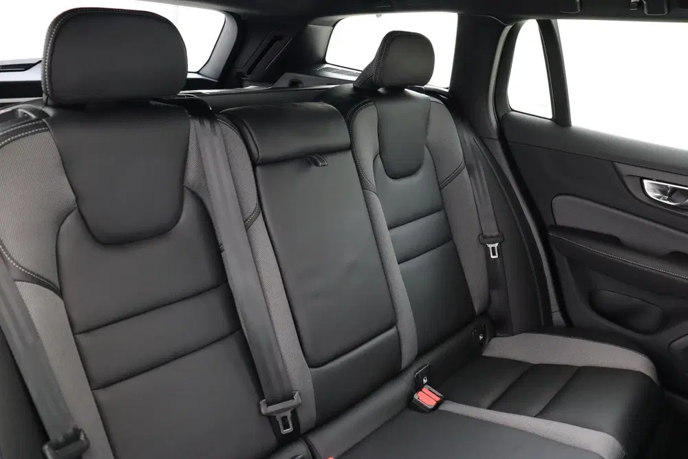 Volvo V60 T8 PLUG-IN HYBRID AWD PLUS PERFORMANCE ED. uit 2026, foto 12