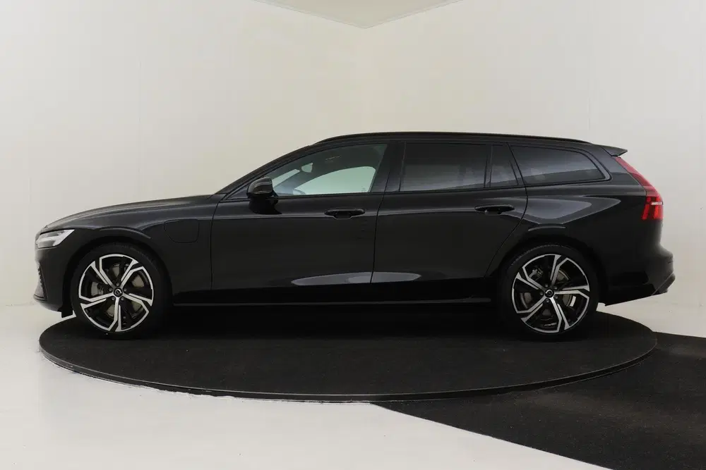 Volvo V60 T8 PLUG-IN HYBRID AWD PLUS PERFORMANCE ED. uit 2026, foto 7