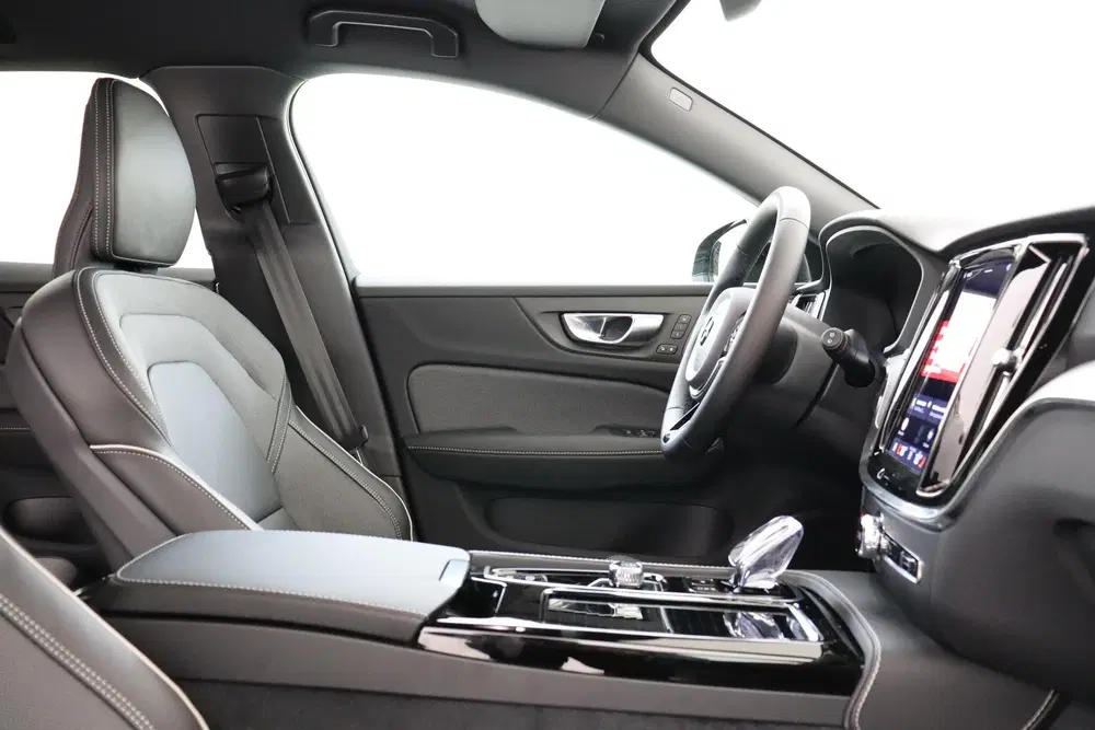 Volvo V60 T8 PLUG-IN HYBRID AWD PLUS PERFORMANCE ED. uit 2026, foto 8