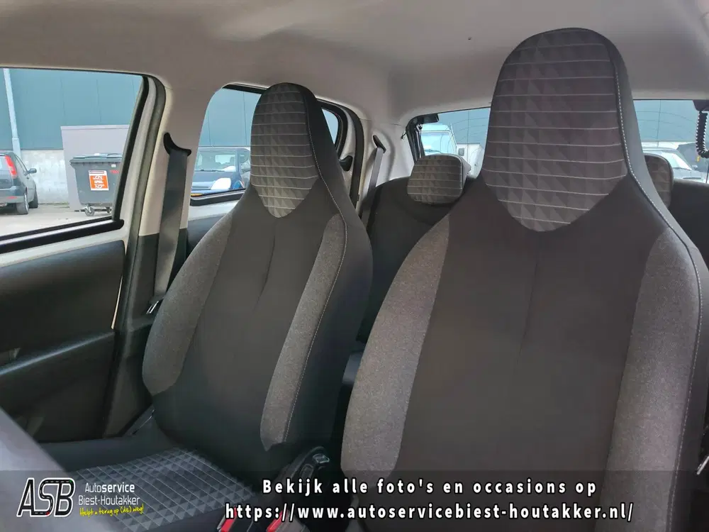 Peugeot 108 1.0 e-VTi Active uit 2021, foto 14