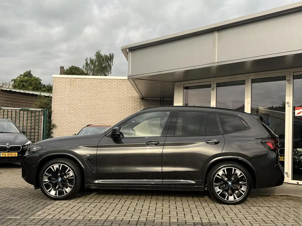 BMW iX3 High Executive M-SPORT SOH 100% PANO+TREKH uit 2024, foto 4