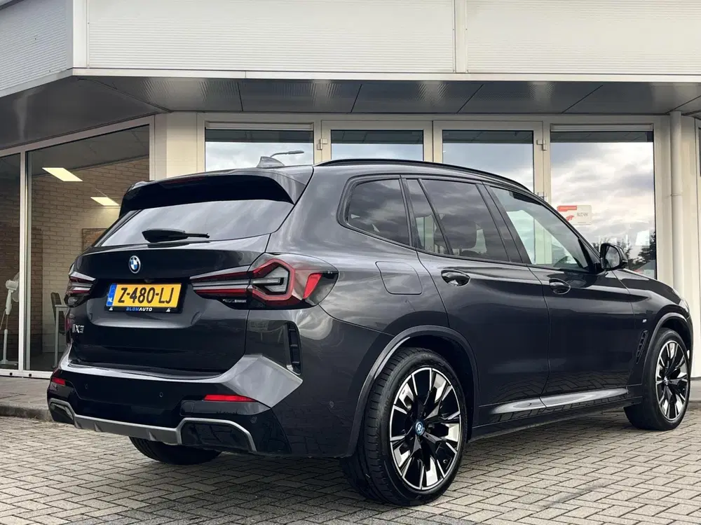 BMW iX3 High Executive M-SPORT SOH 100% PANO+TREKH uit 2024, foto 5