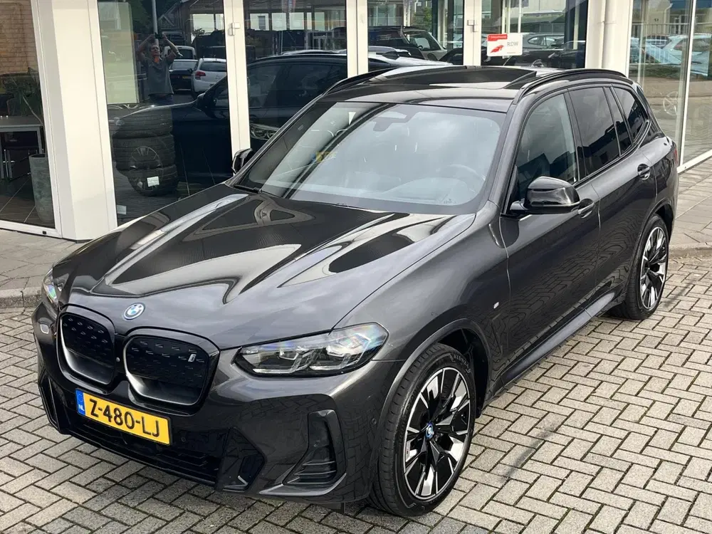 BMW iX3 High Executive M-SPORT SOH 100% PANO+TREKH uit 2024, foto 8