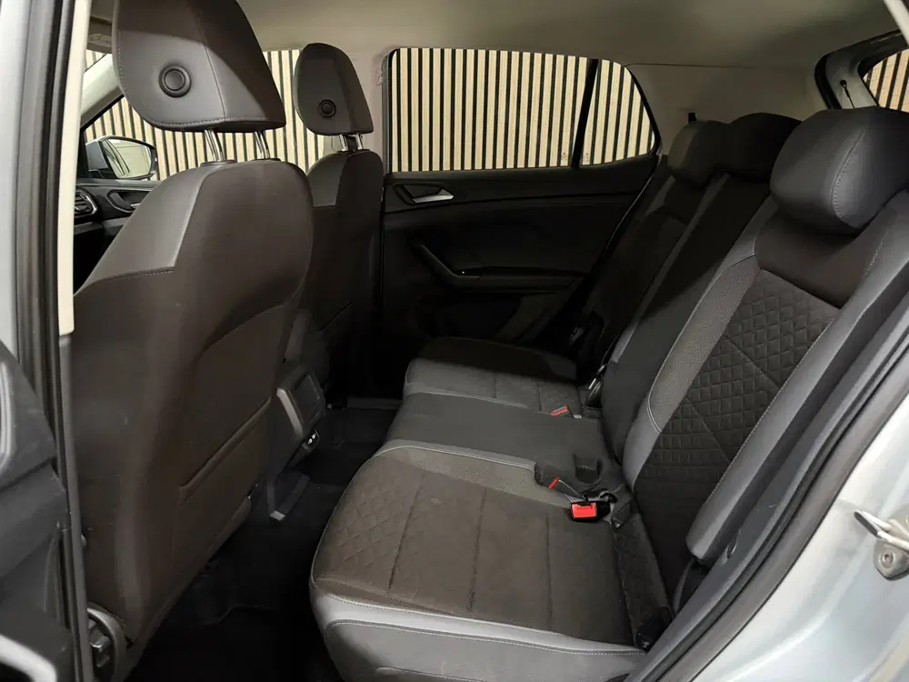 Volkswagen T-Cross 1.0 TSI Life 2022 DSG LED VIRTUAL CRUISE uit 2022, foto 13