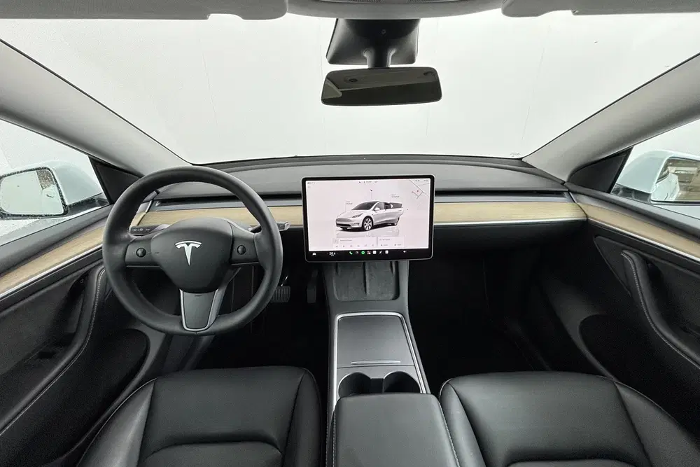 Tesla Model Y RWD 58 kWh uit 2022, foto 2