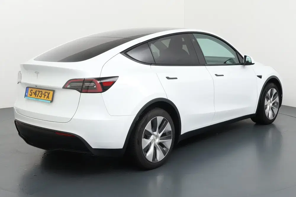 Tesla Model Y RWD 58 kWh uit 2022, foto 6