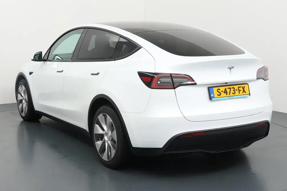 Tesla Model Y RWD 58 kWh uit 2022, foto 7