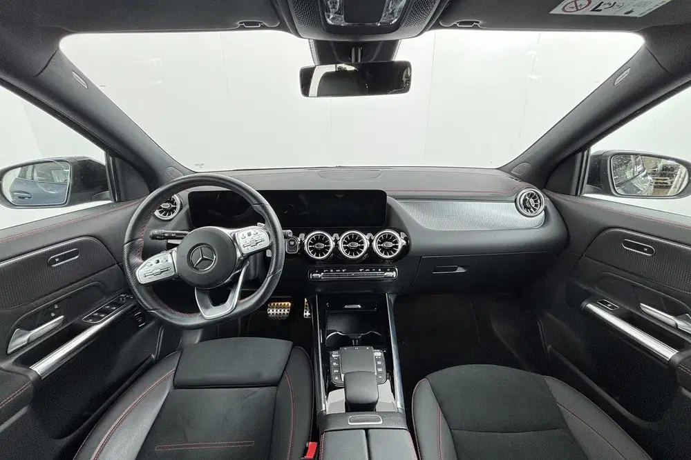 Mercedes-Benz EQA 250 Business Solution AMG 67 kWh uit 2021, foto 2