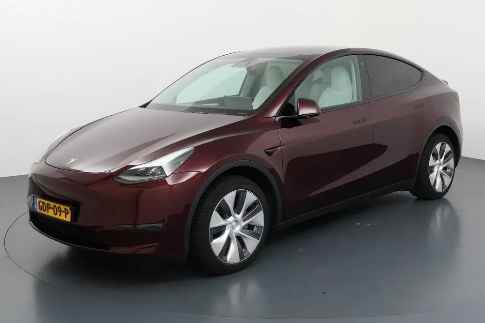 Tesla Model Y Long Range AWD 75 kWh Elektrisch rijplezie uit 2024, foto 4