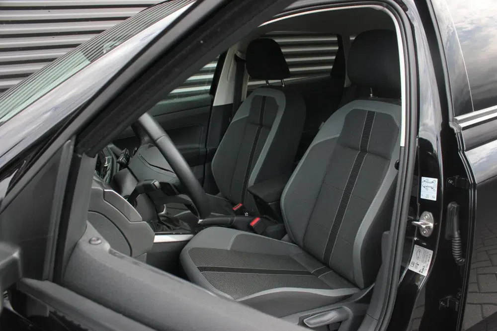 Volkswagen Polo 1.0 TSI 110PK DSG R-LINE uit 2023, foto 11