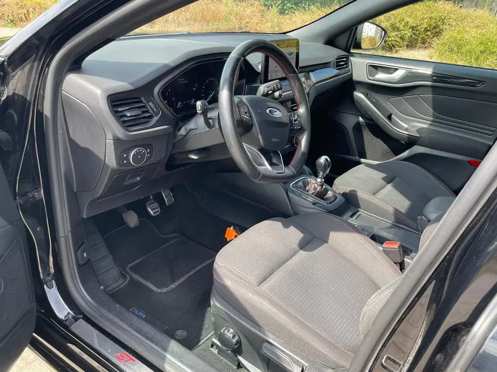 Ford Focus 2.0 EcoBlue ST Line 2019 trekgewicht 1800 uit 2019, foto 4