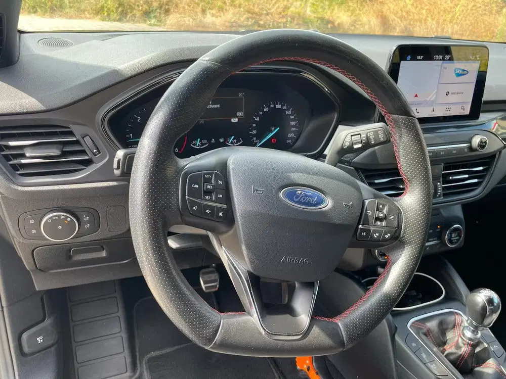 Ford Focus 2.0 EcoBlue ST Line 2019 trekgewicht 1800 uit 2019, foto 7