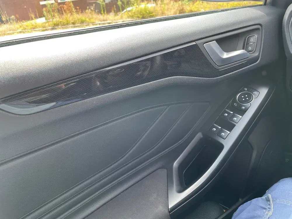 Ford Focus 2.0 EcoBlue ST Line 2019 trekgewicht 1800 uit 2019, foto 9