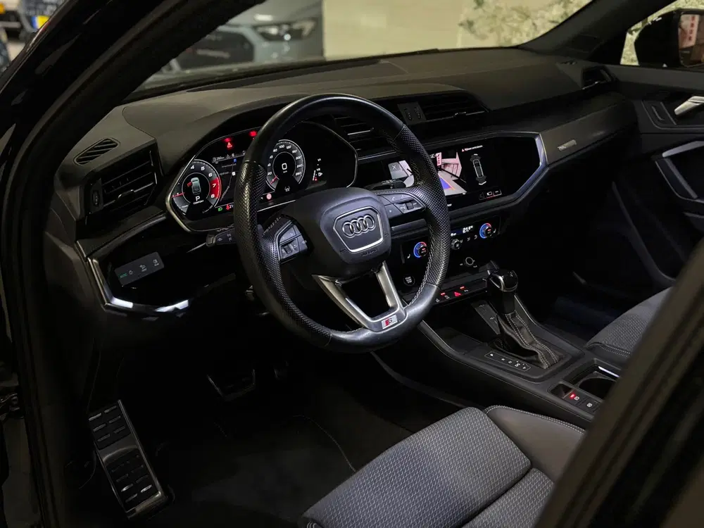 Audi Q3 35 TFSI 3x S-line uit 2023, foto 3