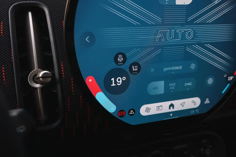 Mini Countryman E JCW uit 2024, foto 14