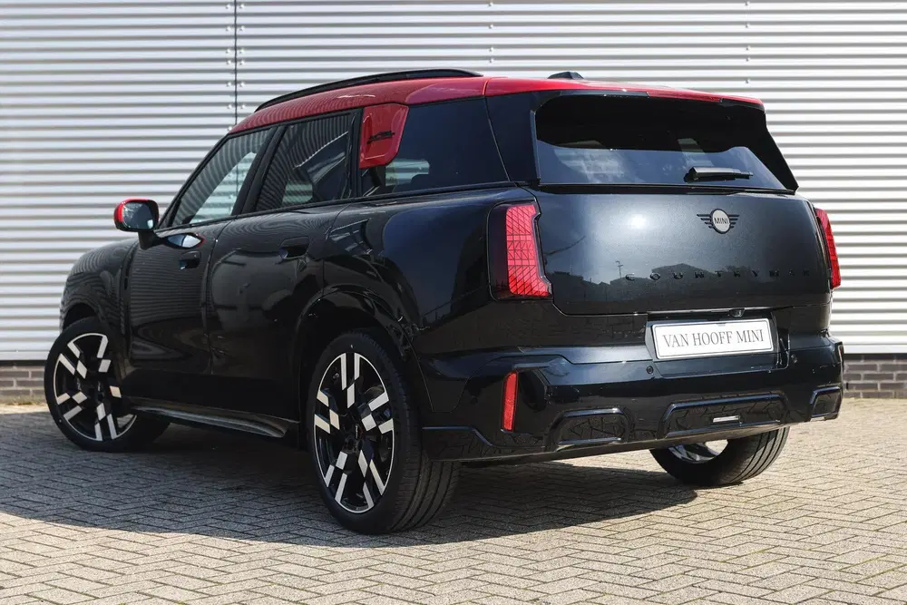Mini Countryman E JCW uit 2024, foto 2