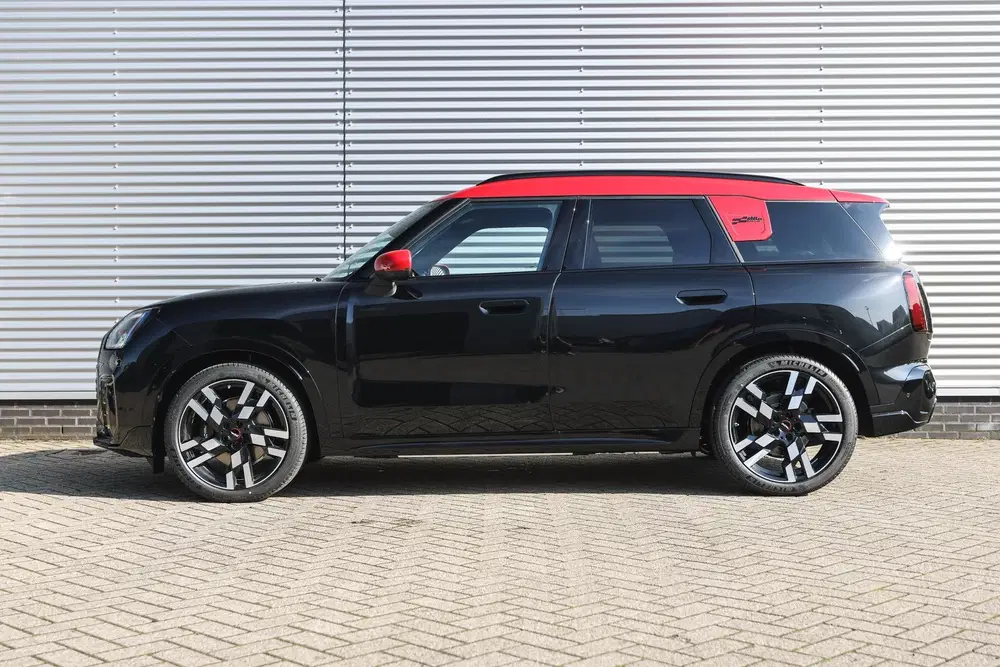 Mini Countryman E JCW uit 2024, foto 3