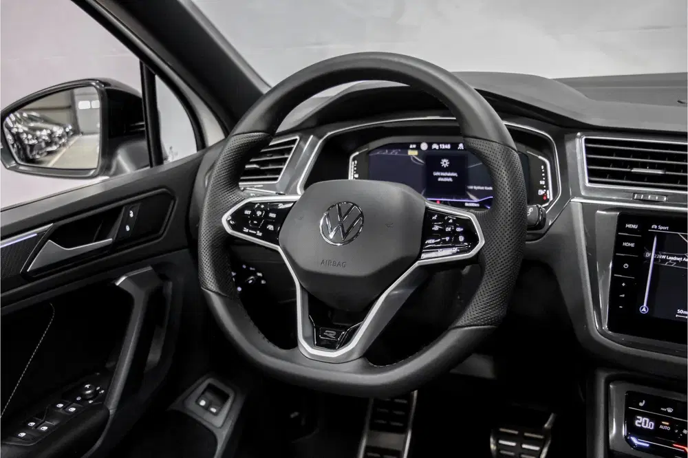 Volkswagen Tiguan 1.4 TSI eHybrid R-Line Black Style uit 2022, foto 10