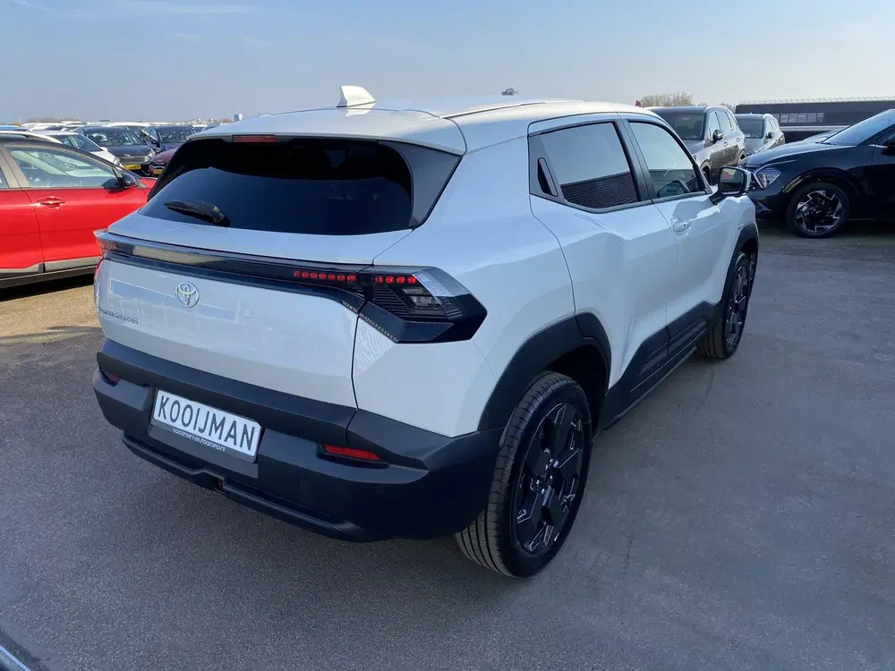 Toyota Urban Cruiser Executive 61 kWh Nieuw uit voorraad le uit 2026, foto 12