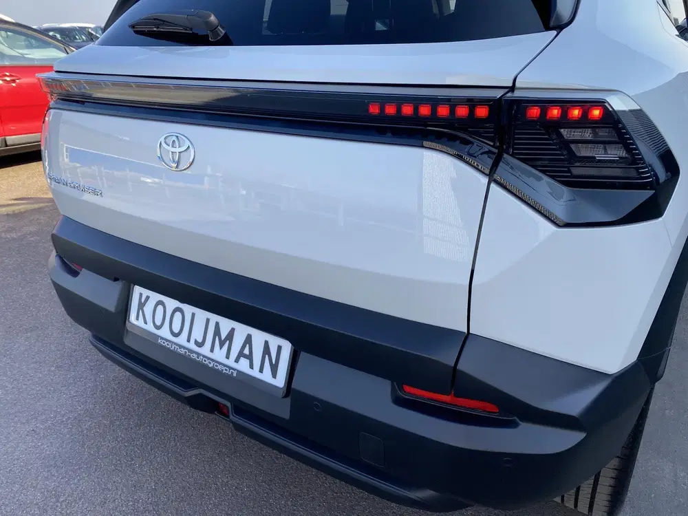 Toyota Urban Cruiser Executive 61 kWh Nieuw uit voorraad le uit 2026, foto 14