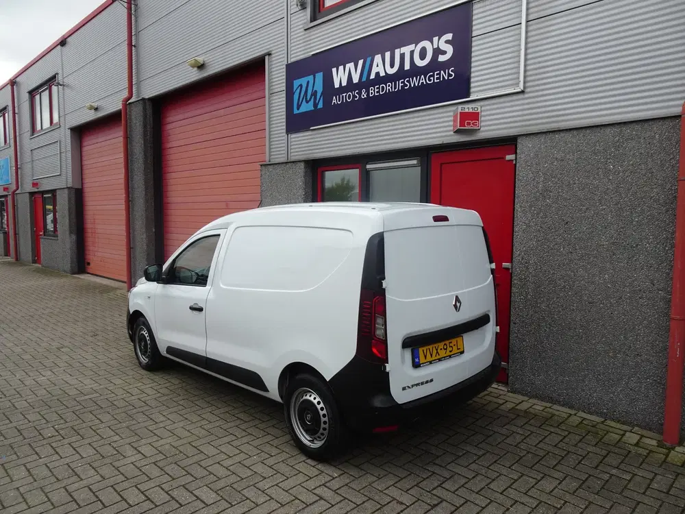 Renault Express 1.3 TCe 100 Comfort benzine uitvoering air uit 2023, foto 2