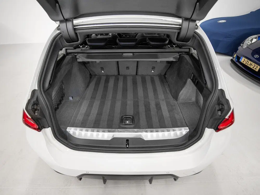 BMW 3-serie 320e Facelift M-Pakket ACC Cam uit 2022, foto 15