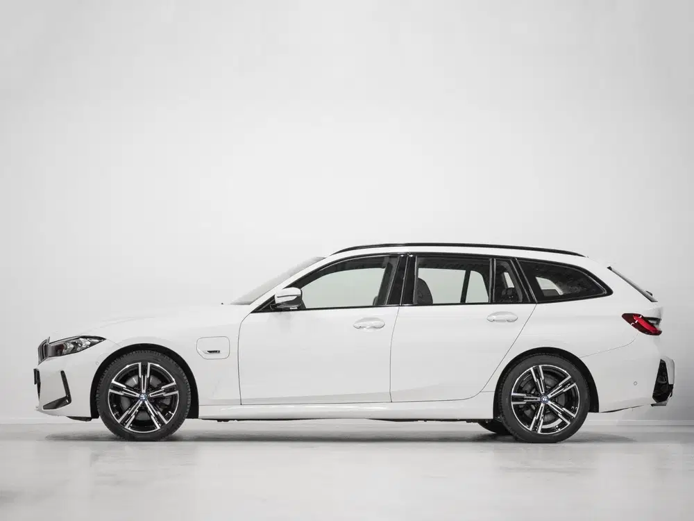 BMW 3-serie 320e Facelift M-Pakket ACC Cam uit 2022, foto 8