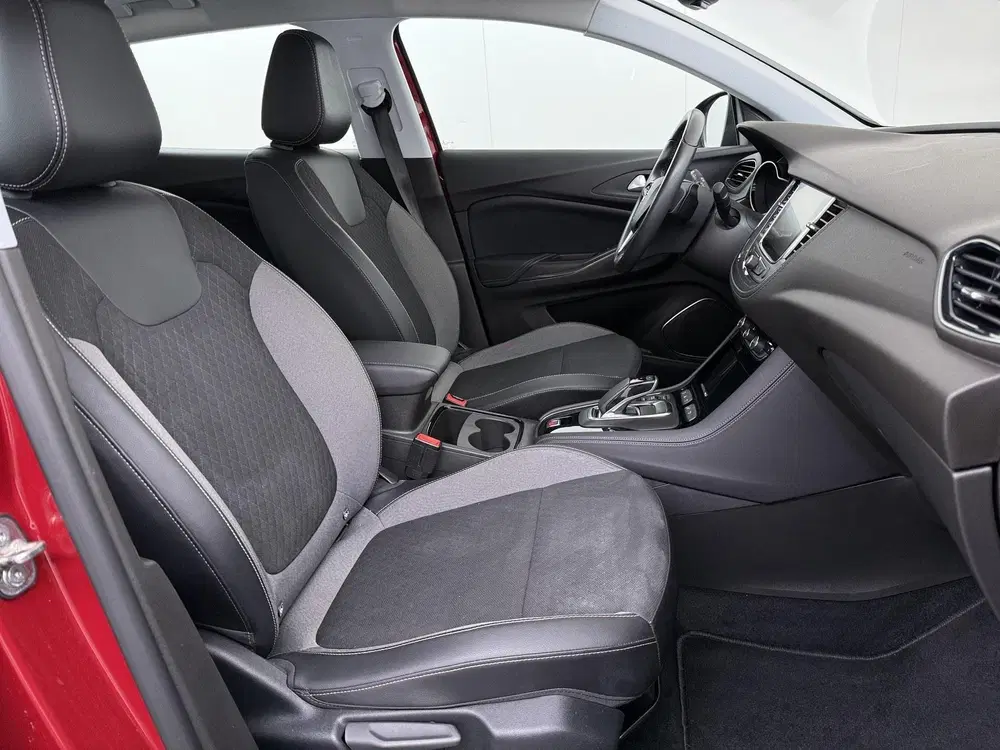 Opel Grandland 1.6 Turbo Hybrid Business Edition uit 2022, foto 12
