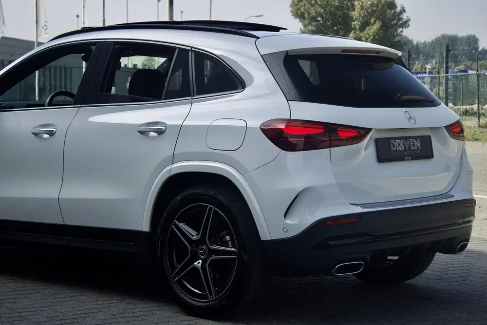 Mercedes-Benz GLA GLA 180 AMG uit 2024, foto 5