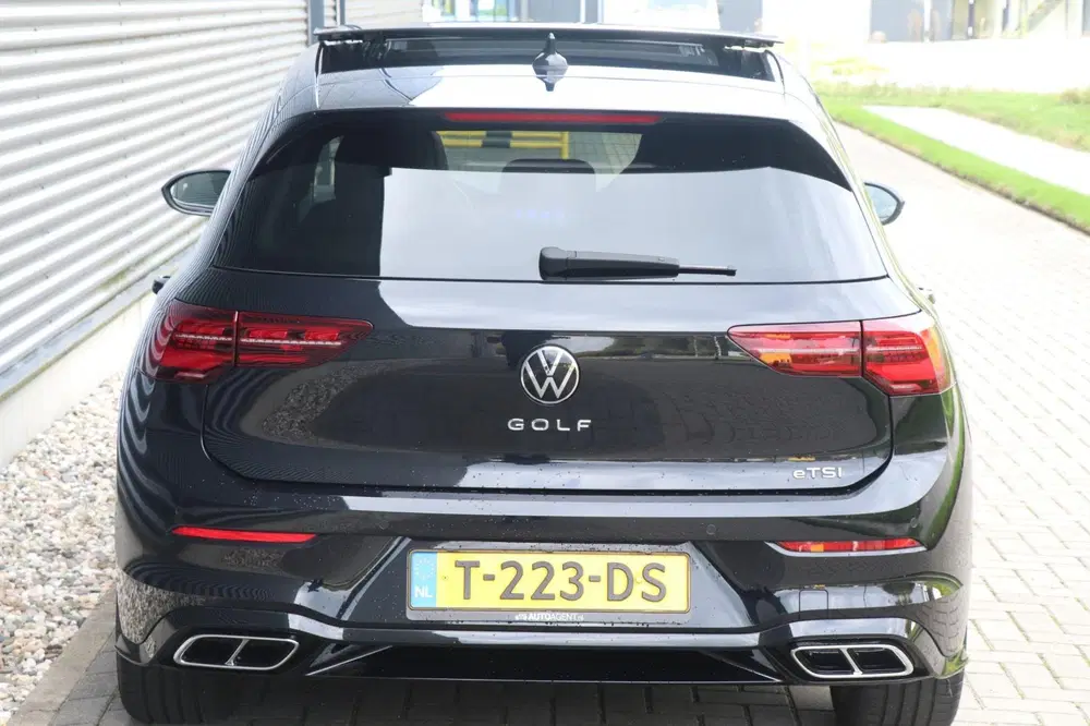 Volkswagen Golf 1.5 eTSI R-Line uit 2020, foto 10
