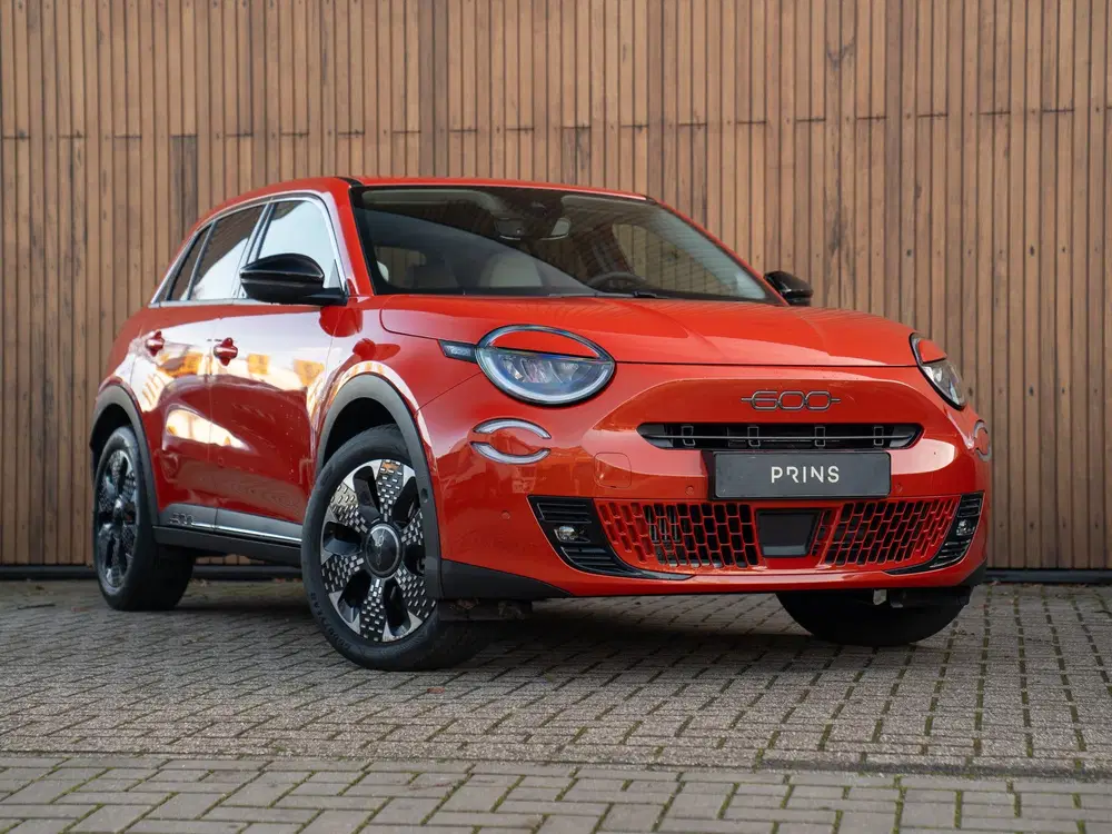 Fiat 600 1.2 Hybrid La Prima 145pk uit 2024, foto 13
