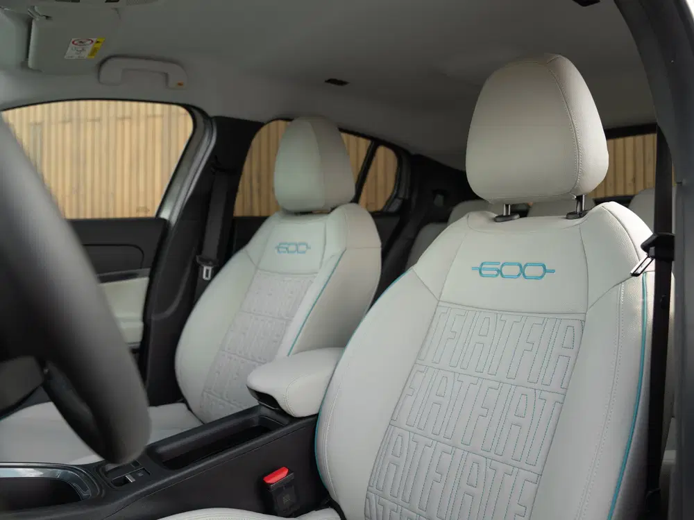 Fiat 600 1.2 Hybrid La Prima 145pk uit 2024, foto 8
