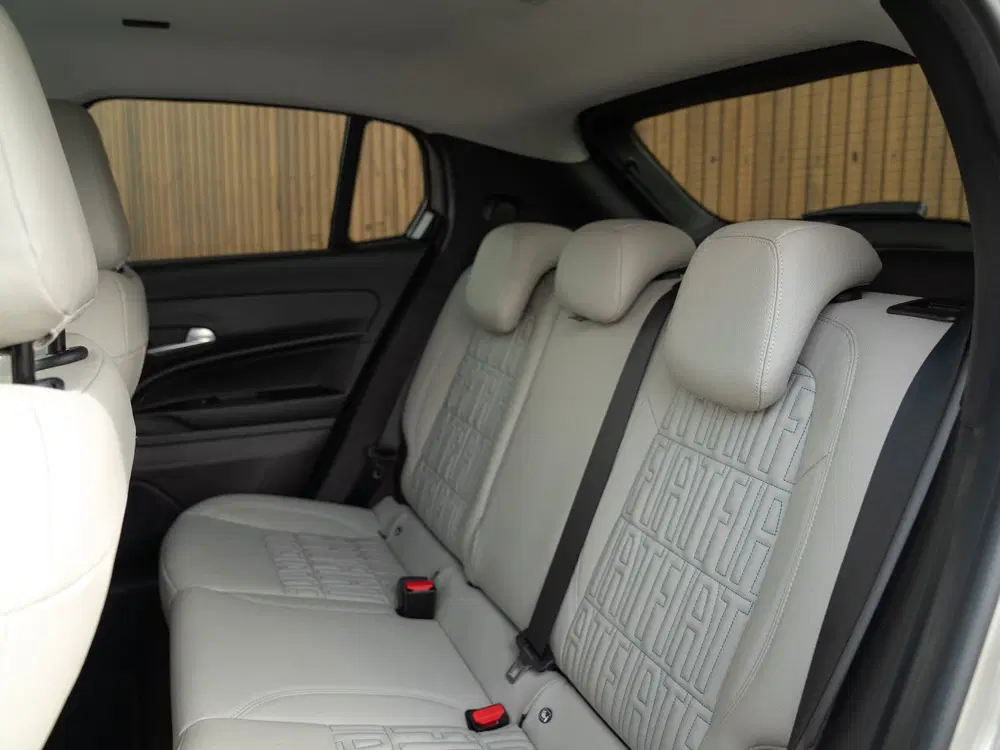 Fiat 600 1.2 Hybrid La Prima 145pk uit 2024, foto 9