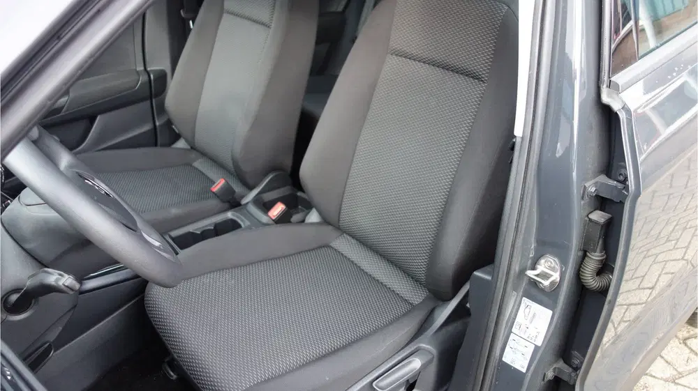 Volkswagen T-Roc 1.0 TSI (bj 2019) uit 2019, foto 9