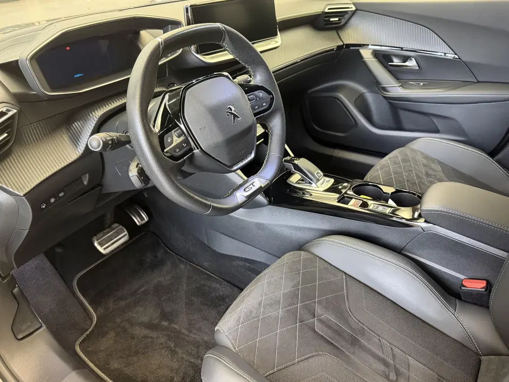 Peugeot 2008 1.2 PureTech GT Pack Automaat uit 2022, foto 10