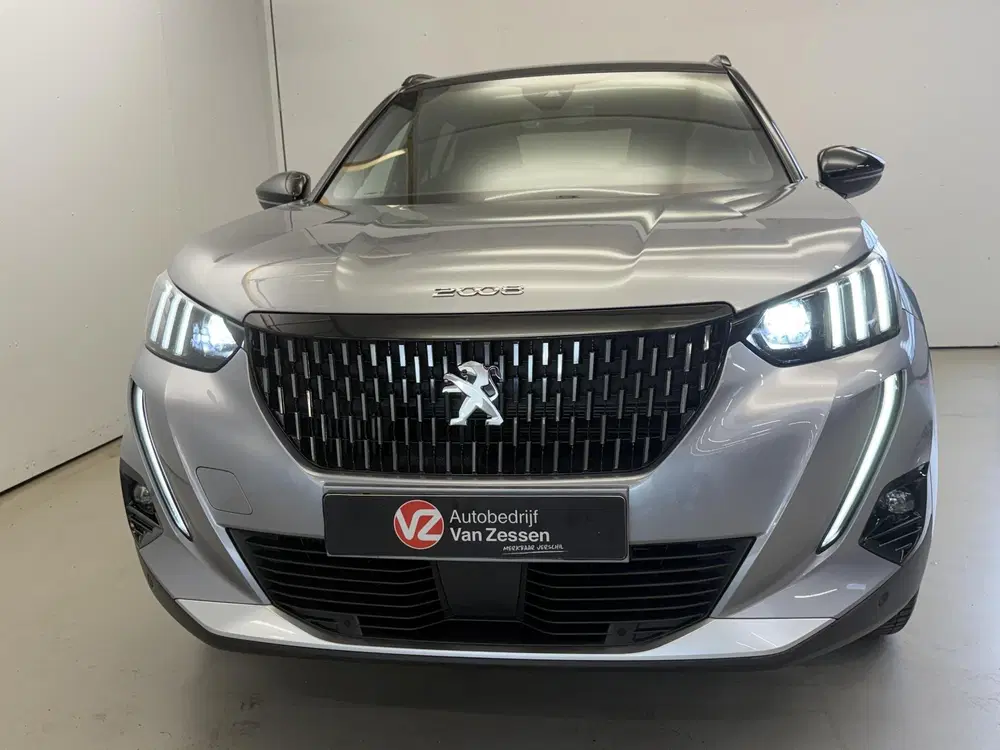Peugeot 2008 1.2 PureTech GT Pack Automaat uit 2022, foto 2