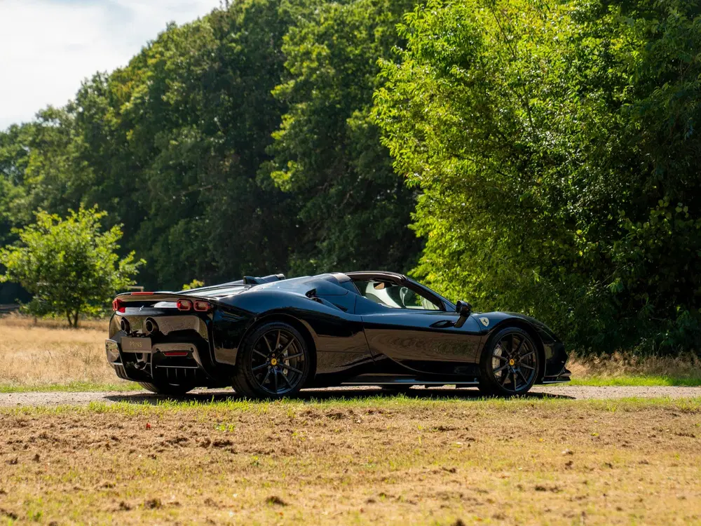 Ferrari SF90 Spider 4.0 V8 uit 2021, foto 4