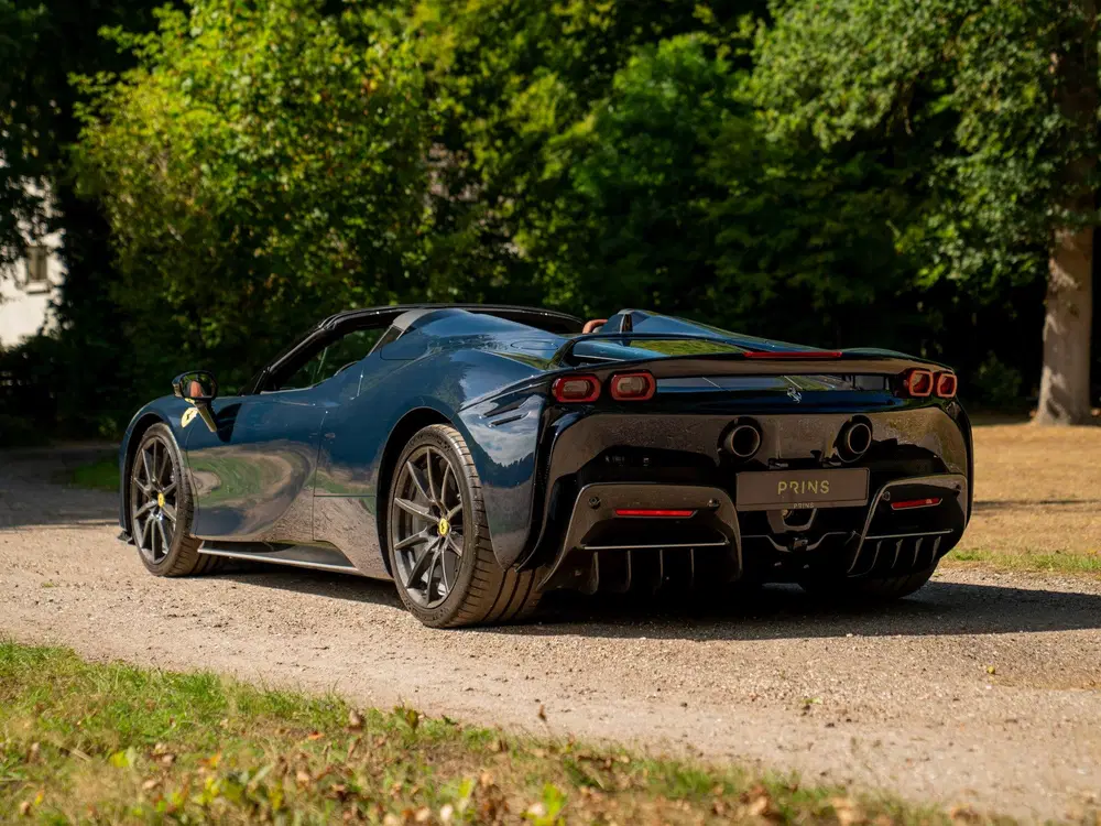 Ferrari SF90 Spider 4.0 V8 uit 2021, foto 5