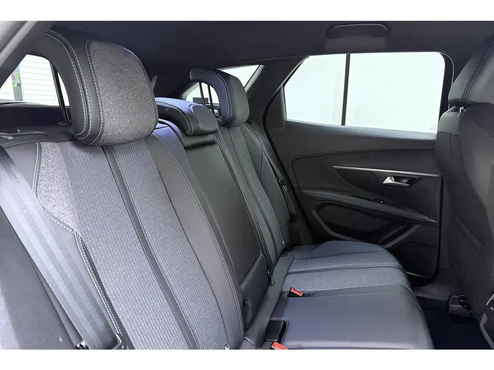 Peugeot 3008 1.2T Allure Pack Business uit 2024, foto 14
