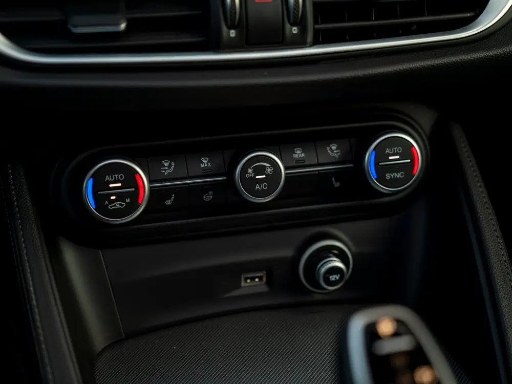 Alfa Romeo Stelvio 2.0T 280pk AWD Veloce uit 2020, foto 12