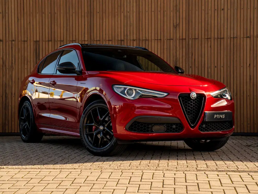 Alfa Romeo Stelvio 2.0T 280pk AWD Veloce uit 2020, foto 3