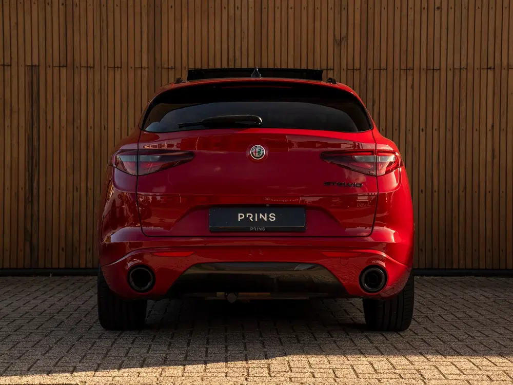 Alfa Romeo Stelvio 2.0T 280pk AWD Veloce uit 2020, foto 5