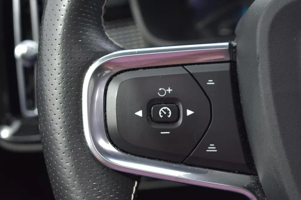 Volvo XC40 Recharge P8 AWD R-Design uit 2021, foto 14
