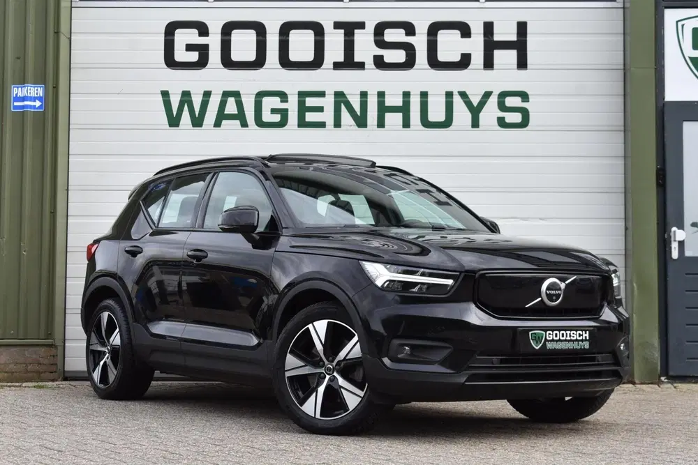 Volvo XC40 Recharge P8 AWD R-Design uit 2021, foto 2