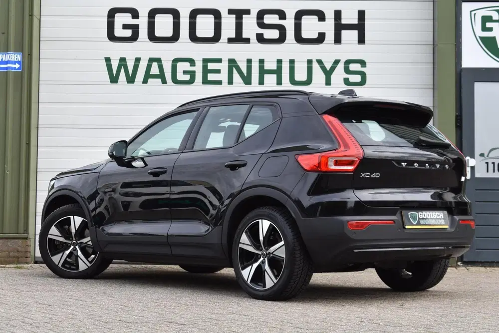 Volvo XC40 Recharge P8 AWD R-Design uit 2021, foto 3