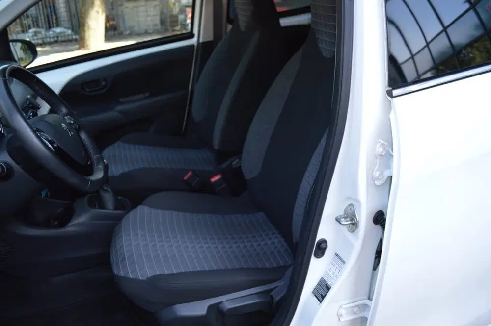 Peugeot 108 1.0 e-VTi Active uit 2021, foto 12