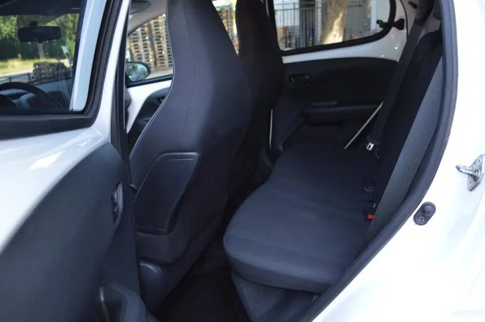 Peugeot 108 1.0 e-VTi Active uit 2021, foto 14