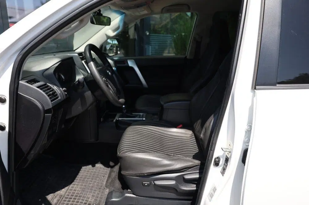 Toyota Land Cruiser 2.8 D-4D 5DRS COMFORT A uit 2020, foto 9
