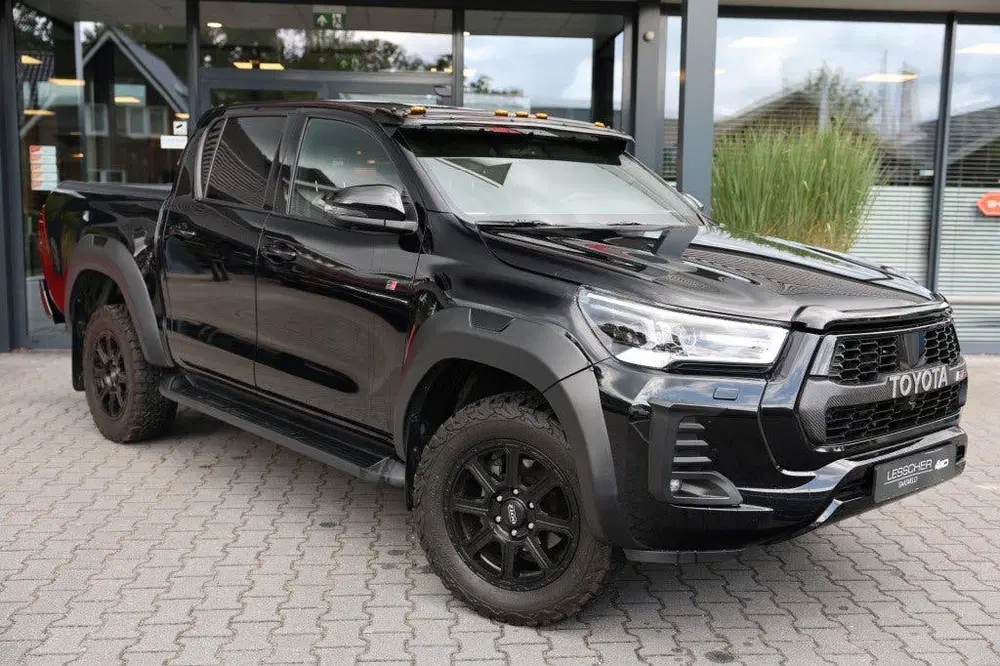 Toyota Hilux 2.8 D-4D DUBBEL CABIN GR SPORT A uit 2023