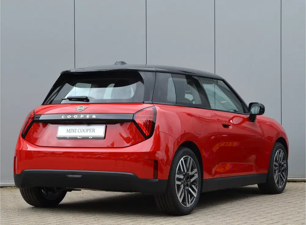 Mini Hatchback Cooper E uit 2026, foto 3